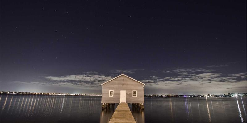 机械制造安全新高度：定制工业解决方案与设备操作规程全解析